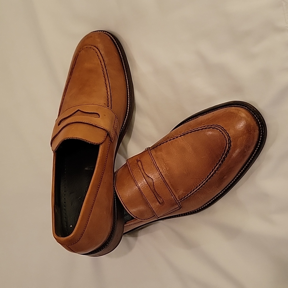 Cole Haan loafer 8.5 M
